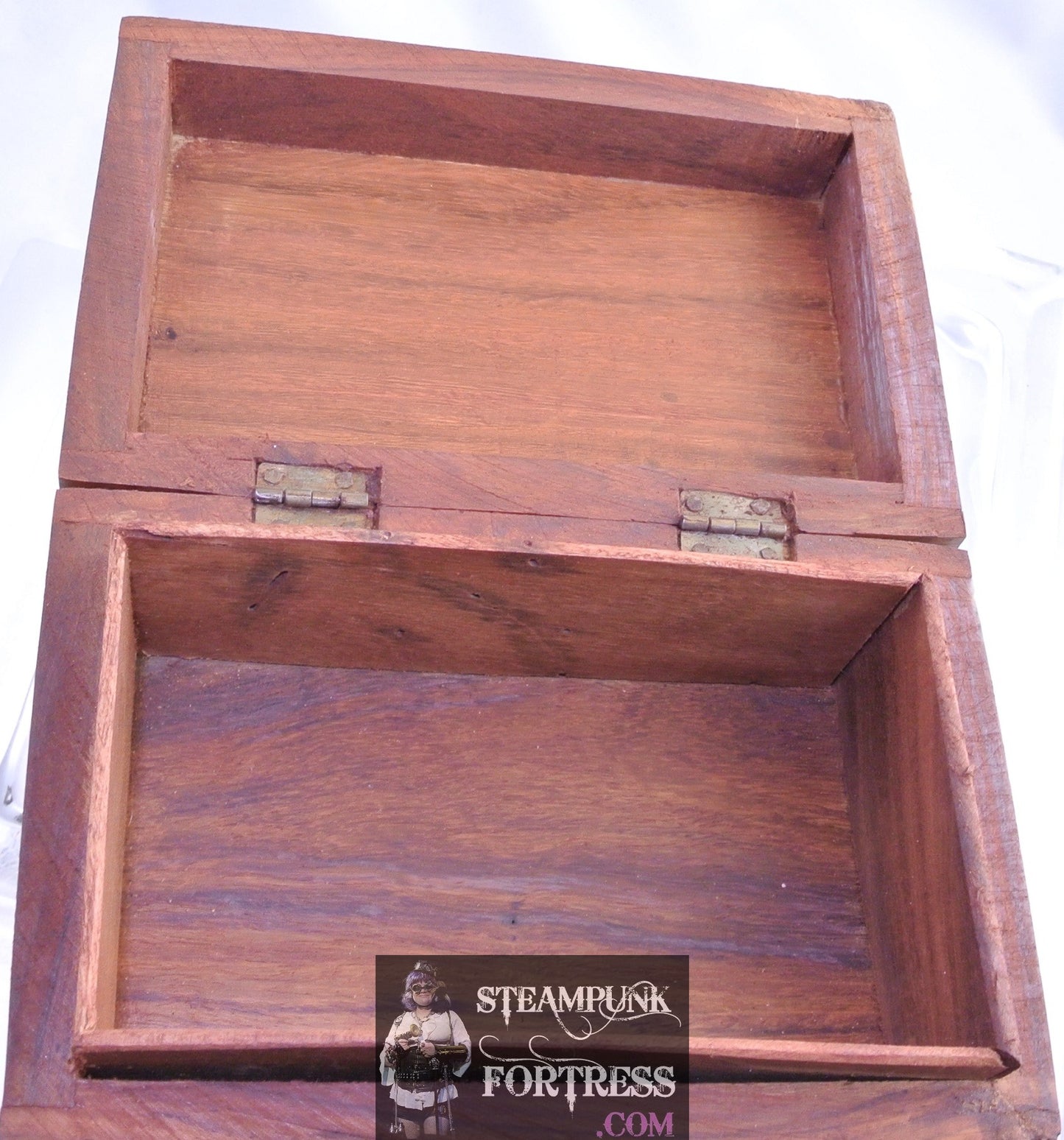 BEAUTIFUL ENGRAVED WOOD BOX CELTIC CROSS KEEPSAKE TRINKET JEWELRY