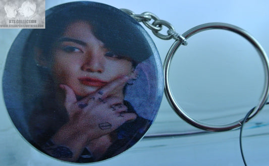 BTS BUTTON KEYCHAIN KEYRING JEON JUNGKOOK HAND ON CHIN KEY CHAIN RING