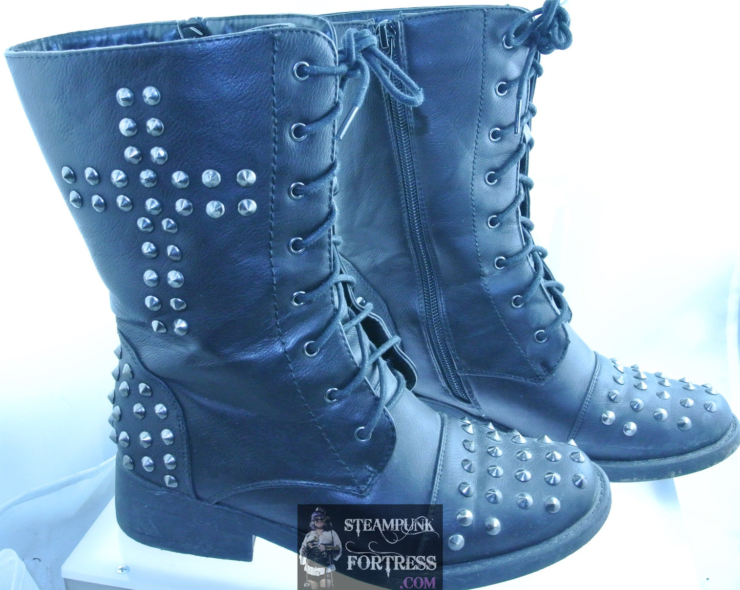 BLACK TORRID BOOTS GUNMETAL SILVER STUDDED CROSS SIZE 7 PRE-OWNED CALF LENGTH
