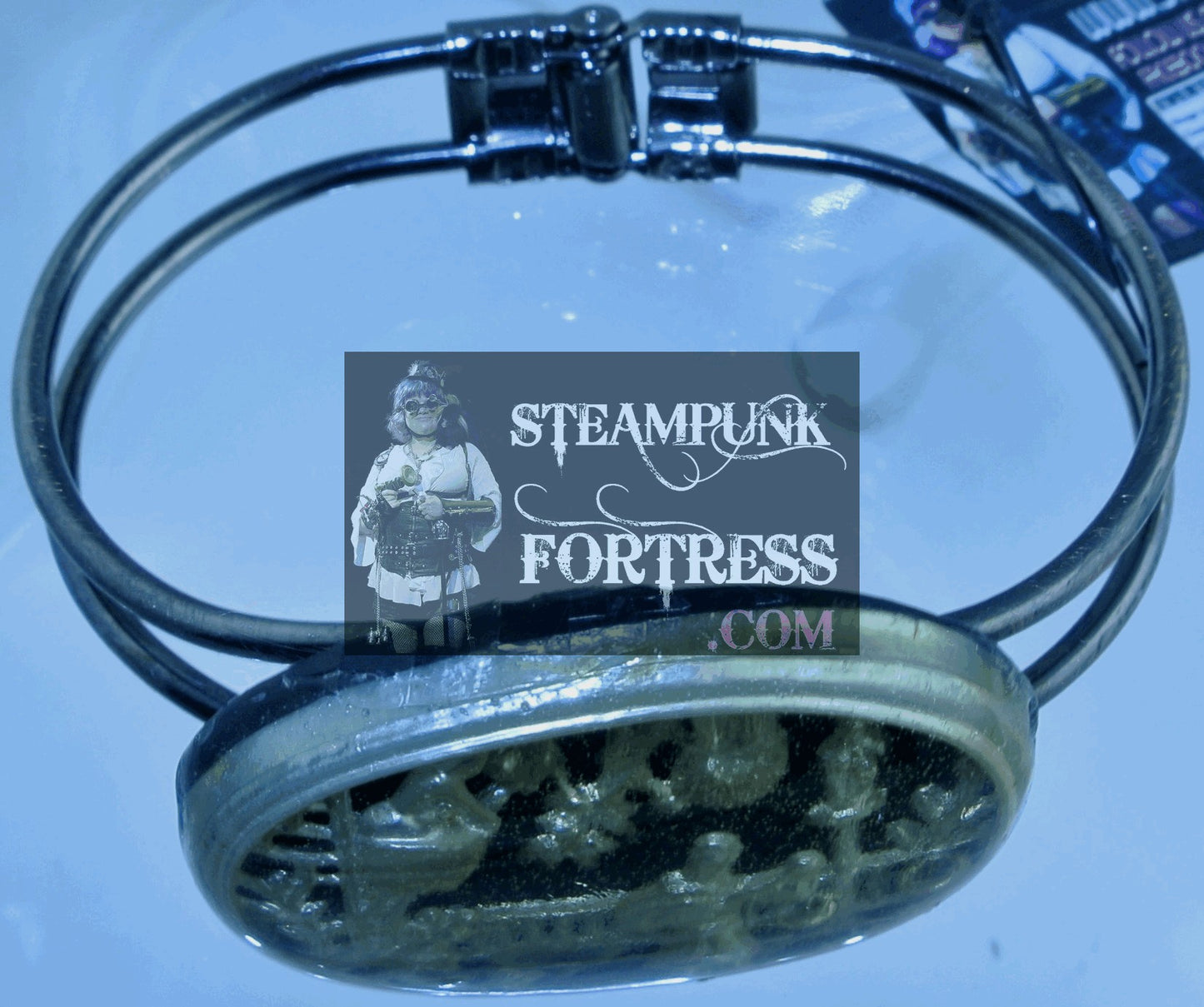 GUNMETAL BLACK OVAL JAPANESE BIWA LUTE PLAYER SCENE IN THE RAIN SNOW PAGODA BRACELET STARR WILDE STEAMPUNK FORTRESS