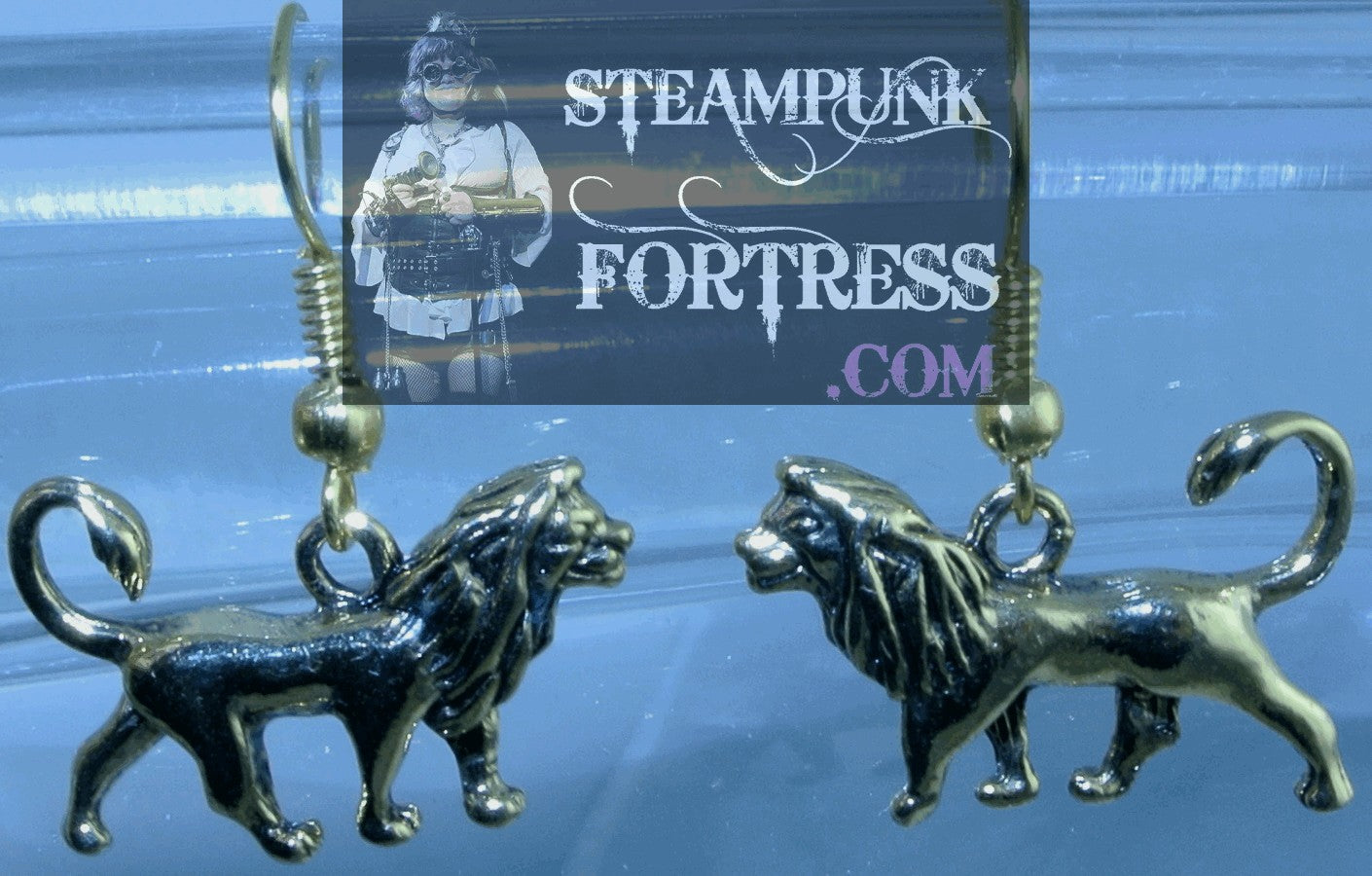 GOLD LION 3D WALKING ROARING PIERCED EARRINGS TWILIGHT ASLAN CHRONICLES OF NARNIA COSPLAY COSTUME HALLOWEEN STARR WILDE STEAMPUNK FORTRESS