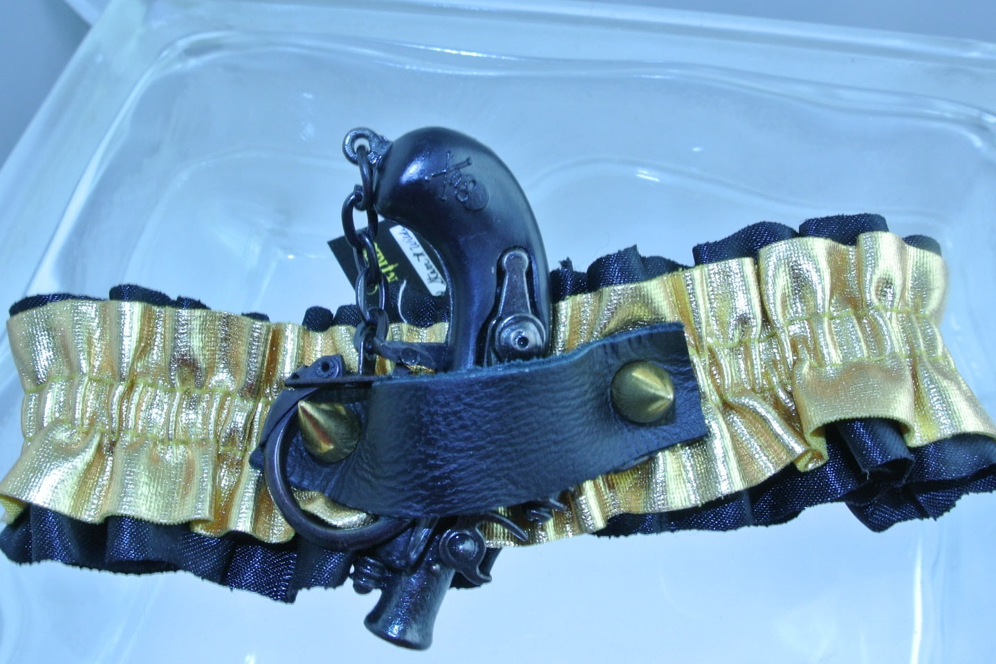 GOLD BLACK GUN PIRATE CAP GUN GOLD STUDS ARM LEG GARTER WEDDING HALLOWEEN STARR WILDE STEAMPUNK FORTRESS