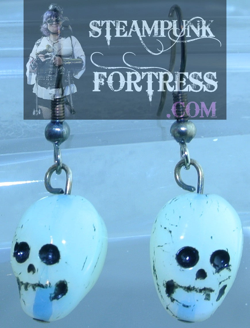 GLOW IN THE DARK SILVER UV SKULLS PIRATE HALLOWEEN PIERCED EARRINGS STARR WILDE STEAMPUNK FORTRESS