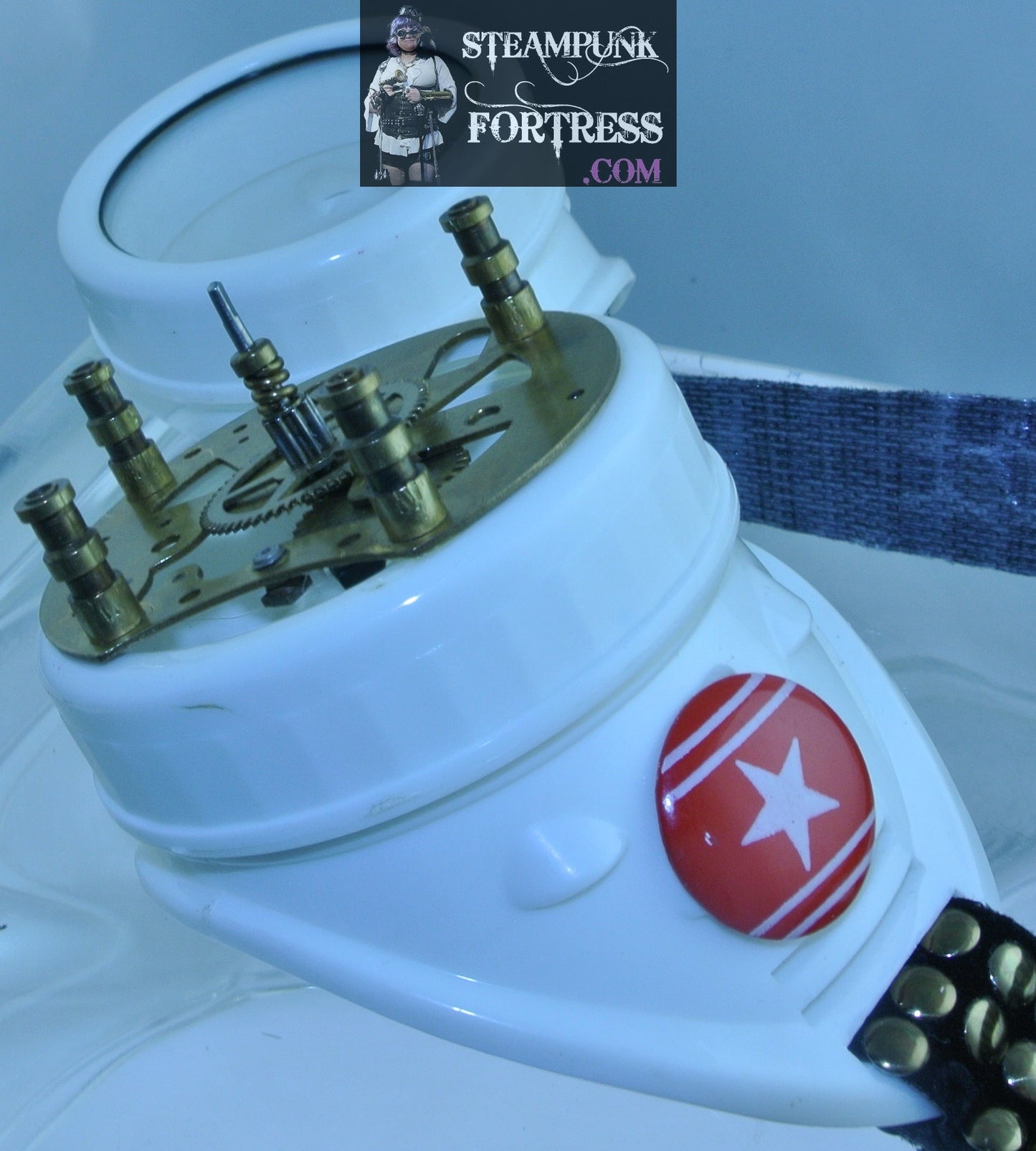 WHITE GOGGLES LEFT EYE BRASS AUTHENTIC GENUINE WATCH CLOCK GEARS TABLE RED STAR SIDES BLACK STUDDED RIBBONS STARR WILDE STEAMPUNK FORTRESS