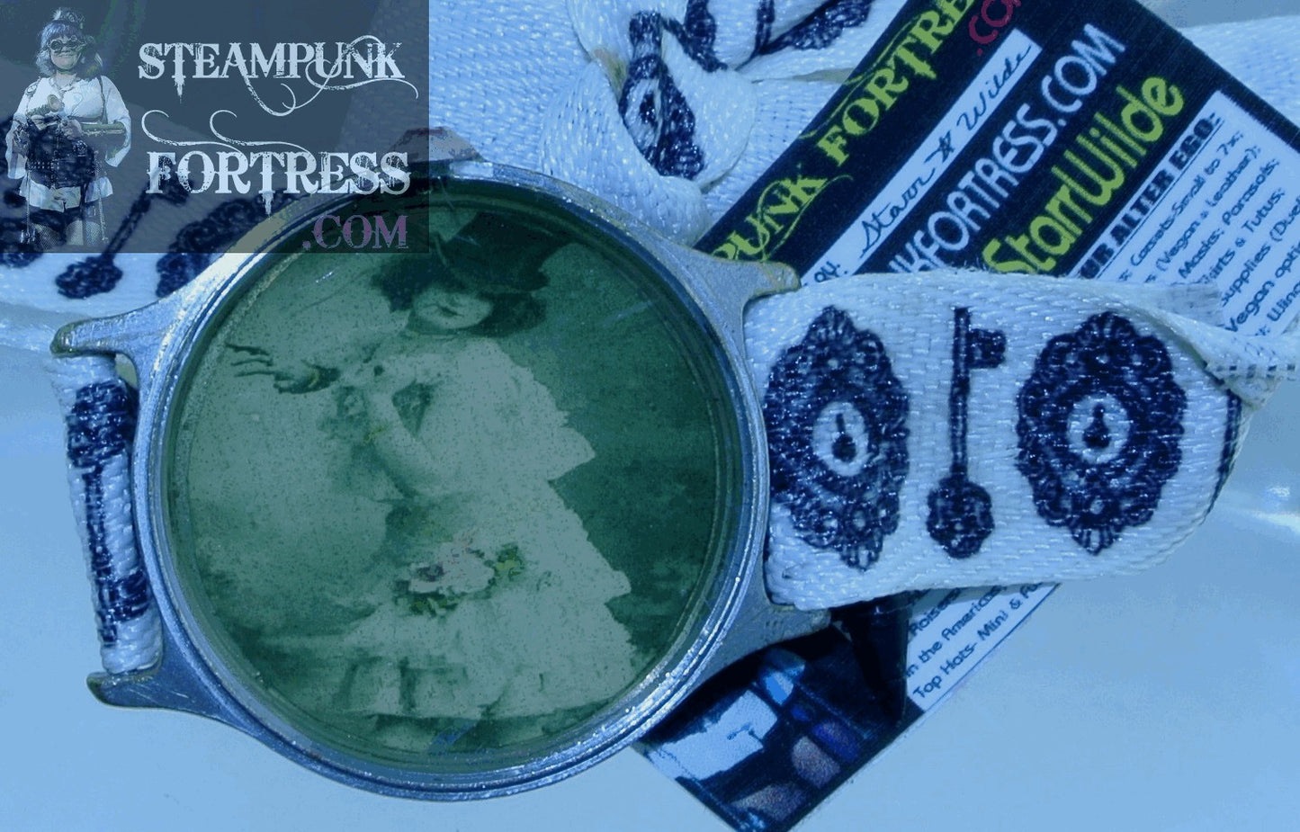 WHITE VINTAGE LADIES GABRIELLE DEVERE TOP HAT PINK SWAROVSKI CRYSTAL LOCK KEY CHOKER NECKLACE STARR WILDE STEAMPUNK FORTRESS