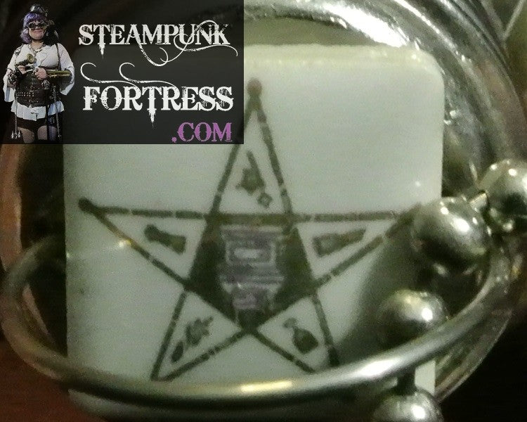 CHRISTMAS ORNAMENT LIGHTBULB LIGHT BULB #24 GOLD HALF MOONS GLITTER WHITE PEARLS GOLD WATCH CLOCK BANDS STAR OF DAVID TOP STARR WILDE STEAMPUNK FORTRESS