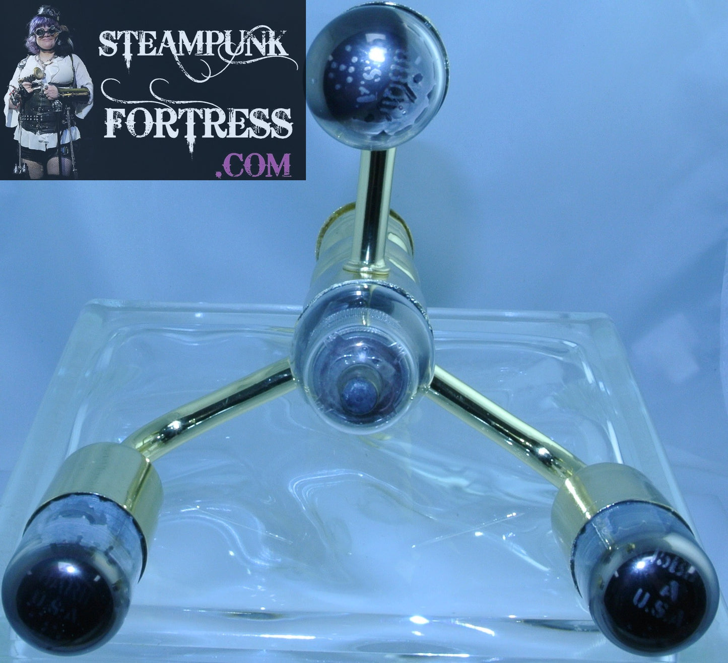 AQUAMAN COSPLAY COSTUME TRIDENT GOLD 3 ARM ROCKET FRONTS CENTER TURN BACK RAY GUN BLASTER STARR WILDE STEAMPUNK FORTRESS