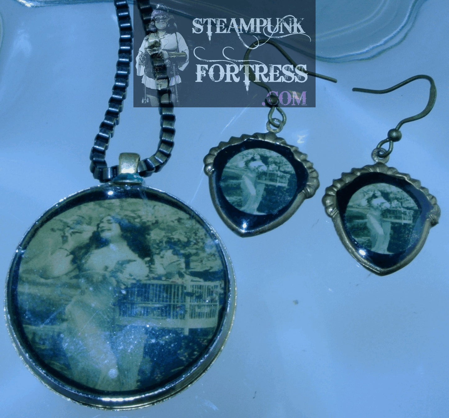 BRASS SHIELD VINTAGE LADIES LADY RELEASING BIRDS BIRDCAGE PIERCED EARRINGS SET AVAILABLE STARR WILDE STEAMPUNK FORTRESS