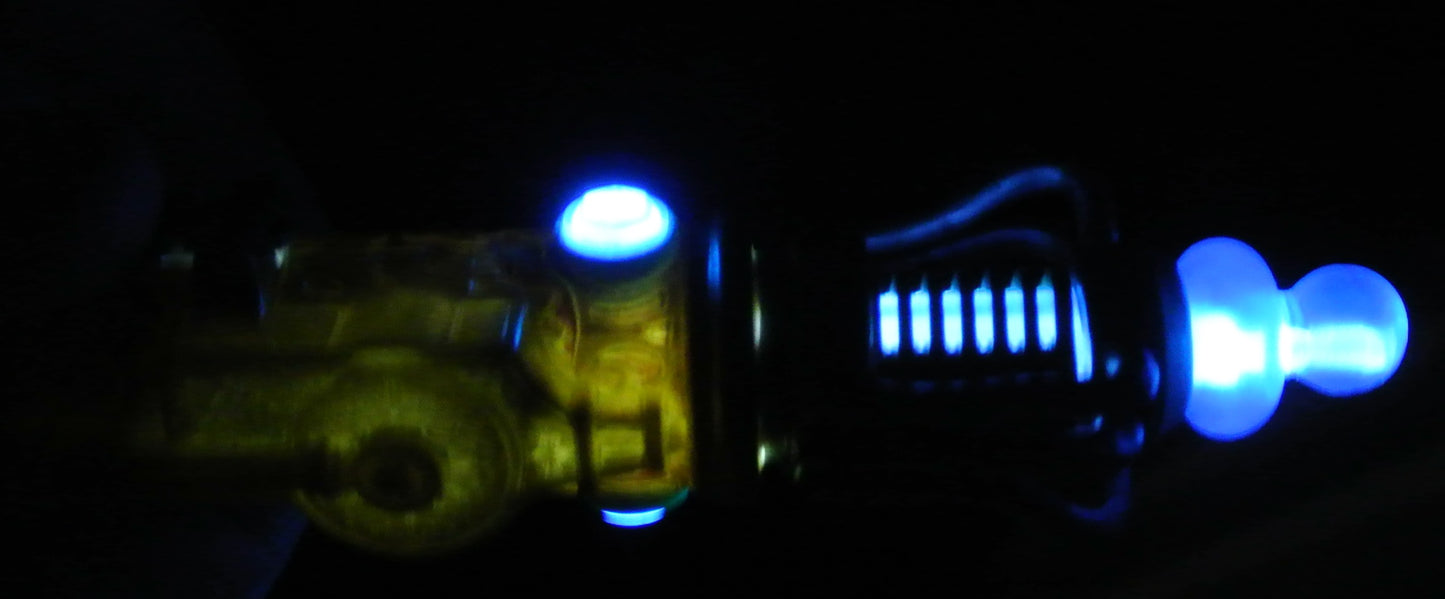 IRON DOCTOR WHO DR SONIC SCREWDRIVER WORKING LIGHTS UP 8 SOUNDS STARR WILDE STEAMPUNK FORTRESS COSPLAY COSTUME