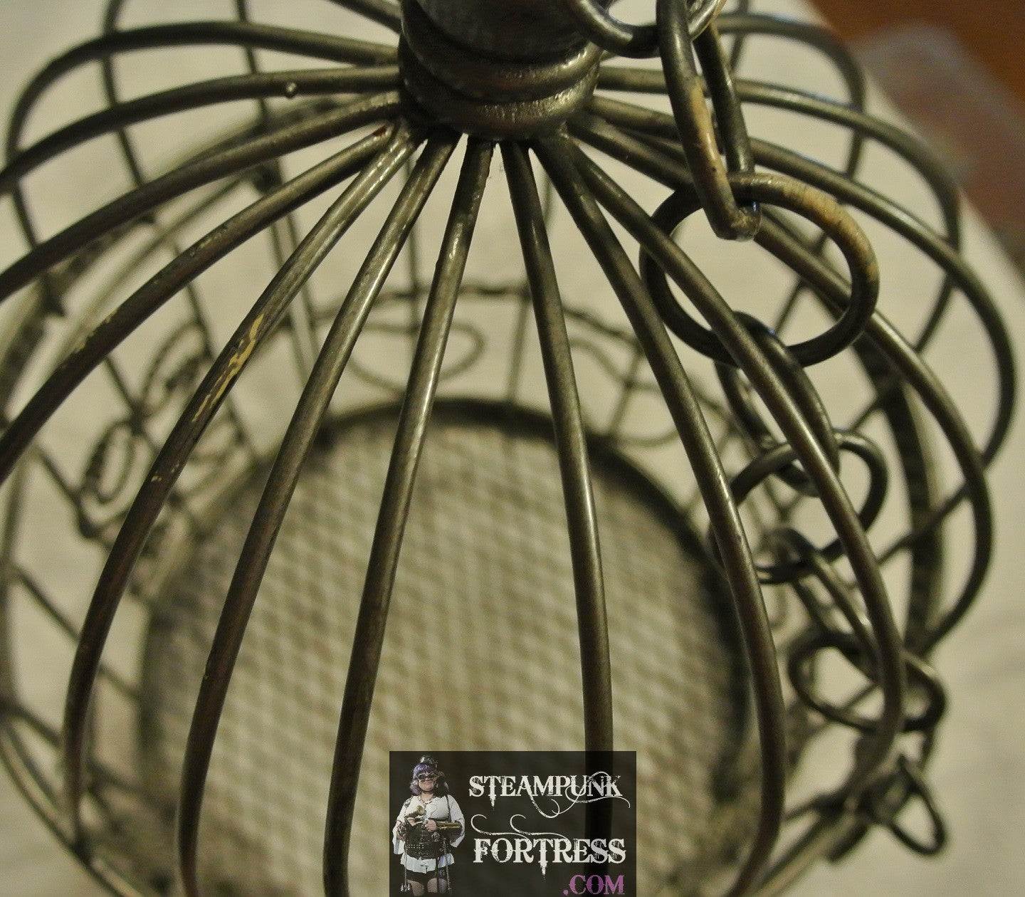 VINTAGE SILVER ROUND TWISTED WIRE BIRDCAGE BIRD CAGE DISPLAY HEARTS STEAMPUNK SHABBY CHIC CHAIN HANGER DOOR OPENS