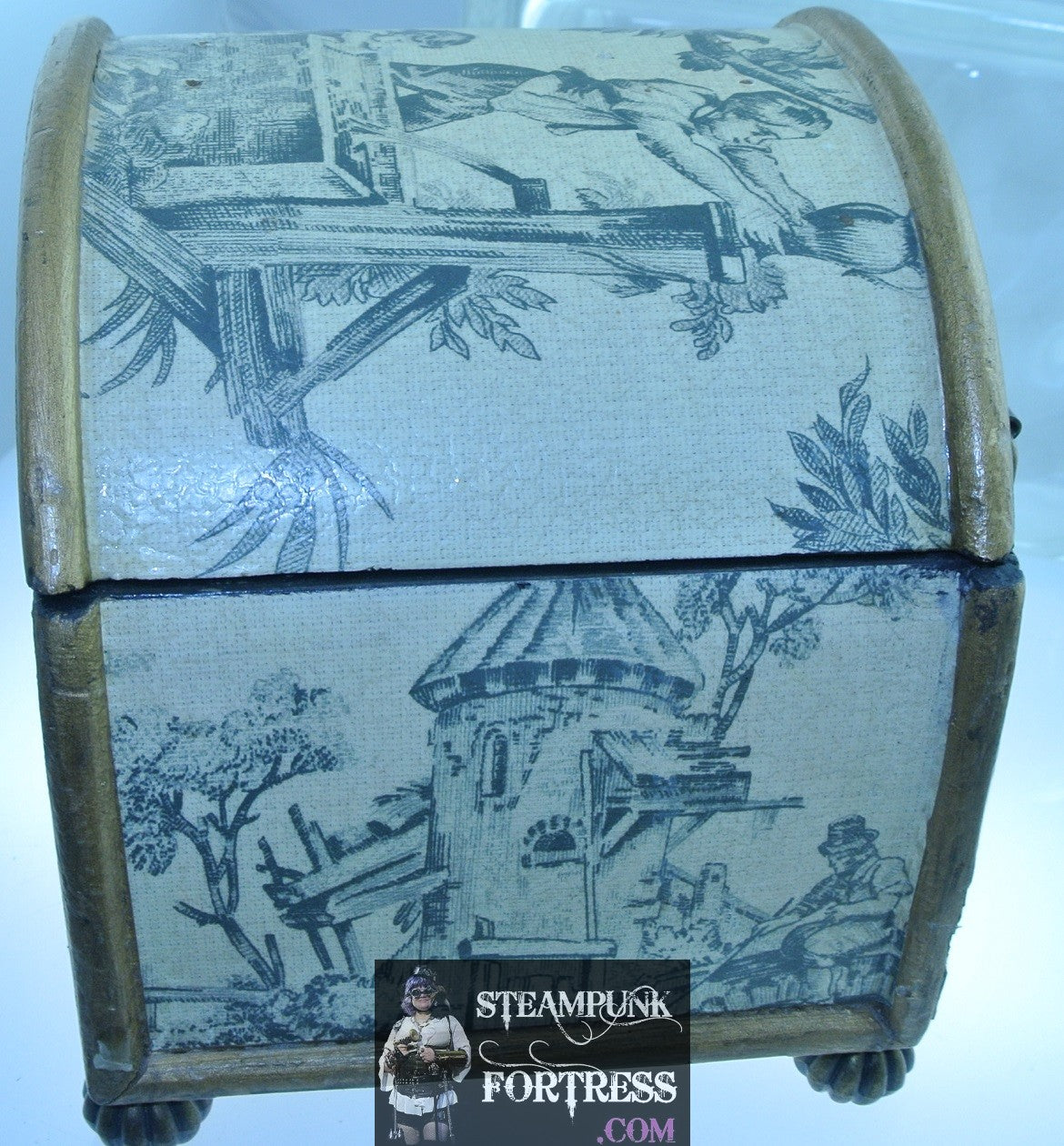 BOX TOILE PASTORAL SCENES ROUND TOP WOOD BRASS FEET KEEPSAKE TRINKET JEWELRY