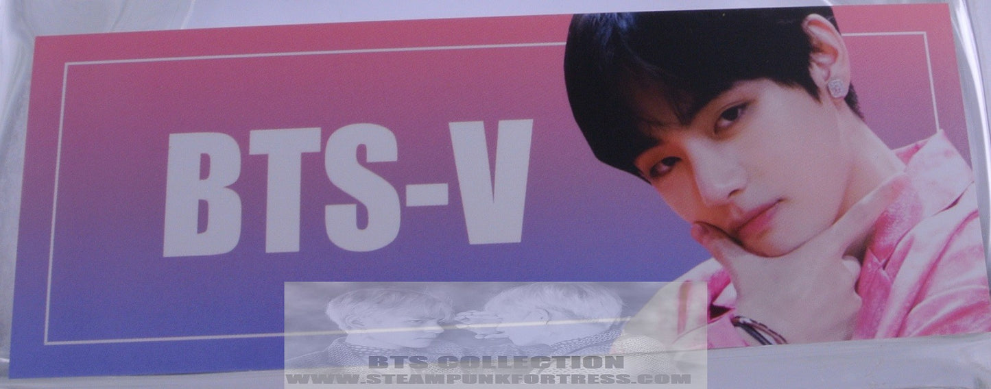 BTS V KIM TAEHYUNG BOOKMARK BROWN LEATHER NEWSBOY CAP FANSITE MINI SLOGAN BANNER 2 SIDED LIMITED EDITION