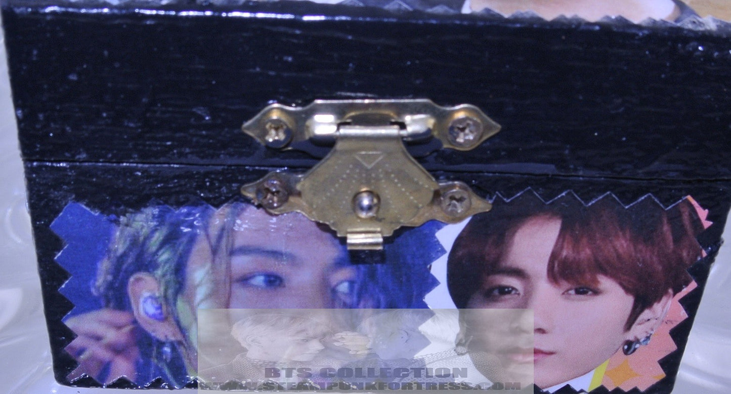 BTS SMALL TRINKET BOX JEON JUNGKOOK 2 SHOT TOP JEWELRY TREASURES GOLD CLASP