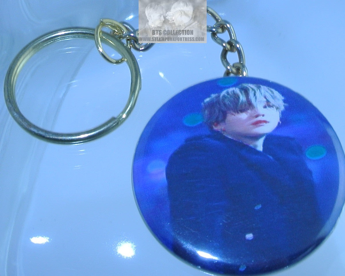 BTS BUTTON GOLD KEYCHAIN MIN YOONGI NY NEW YORK TIMES SQUARE KEYRING KEY CHAIN RING