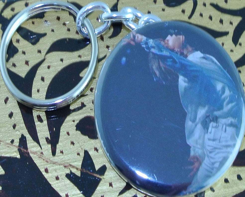 BTS BUTTON KEYCHAIN KEYRING PARK JIMIN BENDING BACK ALL WHITE PERFORMANCE TATTOO KEY CHAIN RING