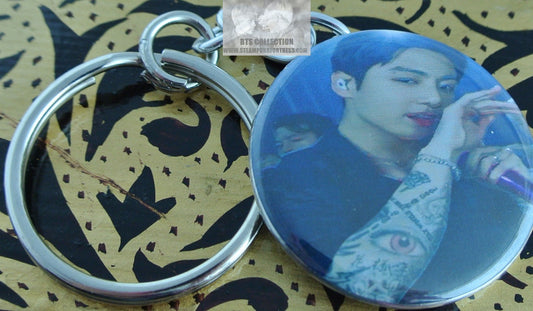 BTS BUTTON KEYCHAIN JEON JUNGKOOK BUTTER BRIDGE PERFORMANCE HAND KISS KEYRING KEY CHAIN RING