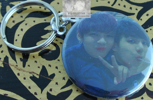 BTS BUTTON KEYCHAIN V KIM TAEHYUNG JEON JUNGKOOK PRE-DEBUT KEYRING KEY CHAIN RING