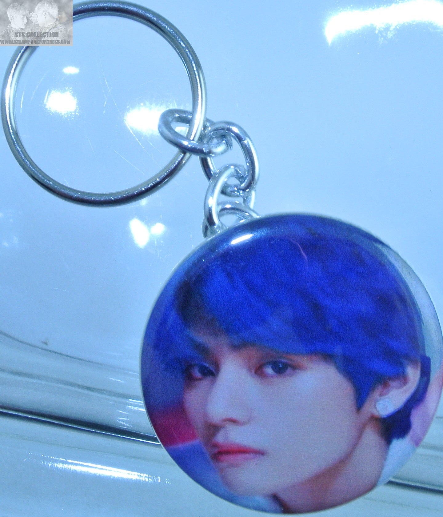 BTS BUTTON KEYCHAIN KEYRING V KIM TAEHYUNG BLUE HAIR KEY CHAIN RING