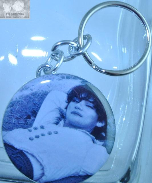 BTS BUTTON KEYCHAIN KEYRING V KIM TAEHYUNG ON MUSIC VIDEO LYING UNDER TREE KEY CHAIN RING