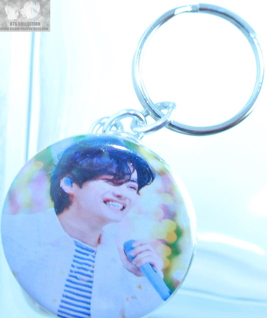 BTS BUTTON KEYCHAIN KEYRING V KIM TAEHYUNG YET TO COME INKIGAYO STRIPES KEY CHAIN RING