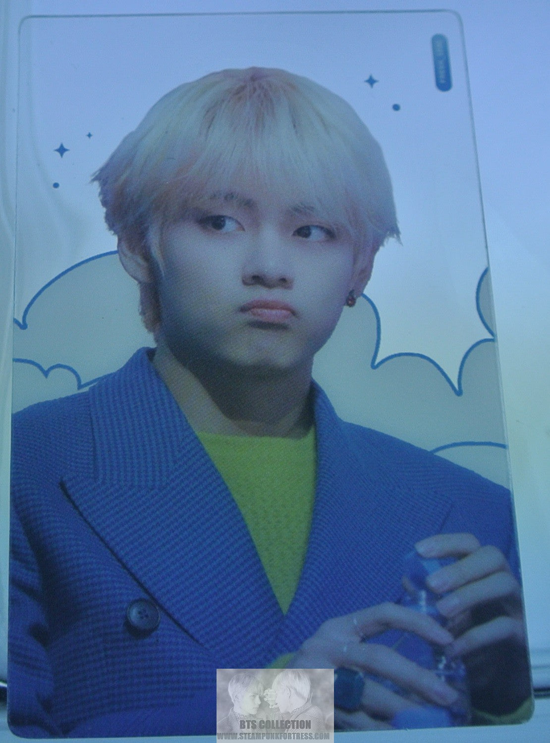 BTS PHOTOCARD V KIM TAEHYUNG CLEAR BLUE JACKET YELLOW SWEATER FRESH FANSITE PHOTO CARD TAE-HYUNG