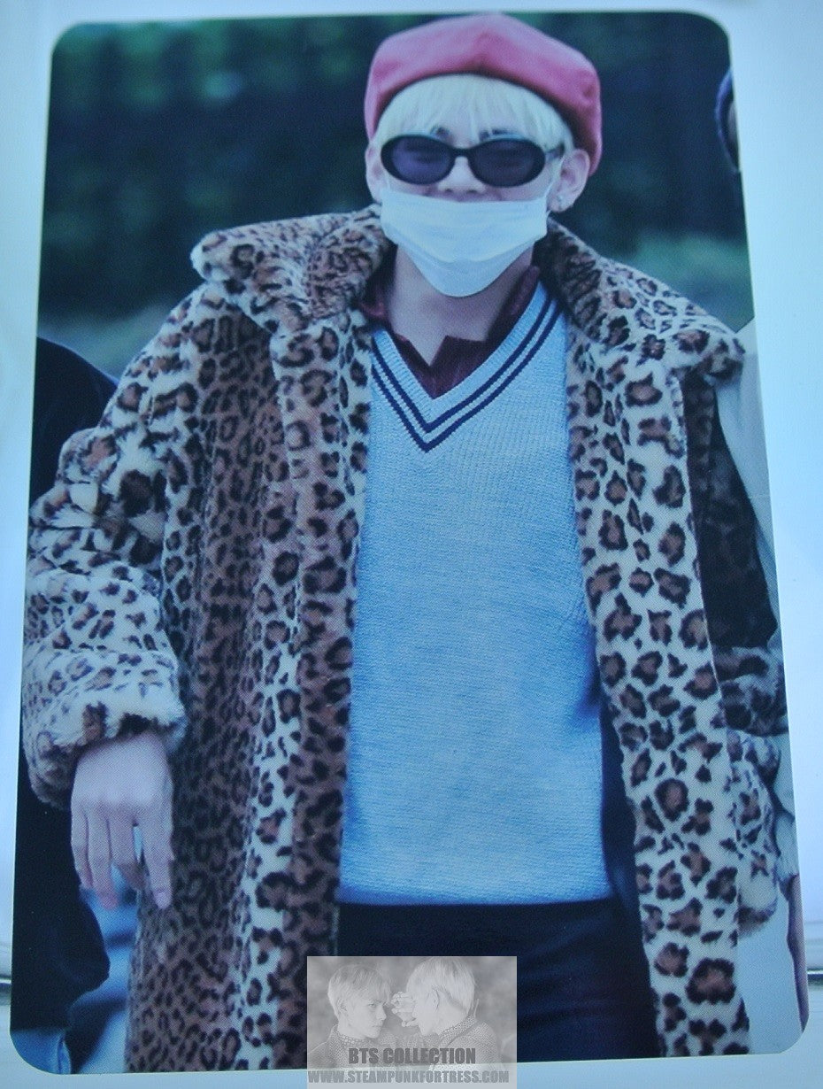 BTS PHOTOCARD V KIM TAEHYUNG VELICITAS FANSITE LEOPARD JACKET ONE OF A KIND PHOTO CARD