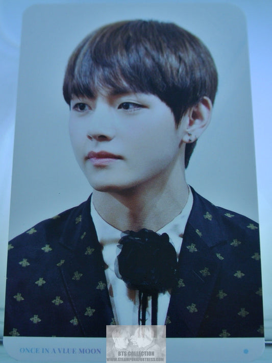 BTS PHOTOCARD V KIM TAEHYUNG VIA FANSITE BLACK JACKET FLOWER ASCOT ONCE IN A VLUE MOON PHOTO CARD