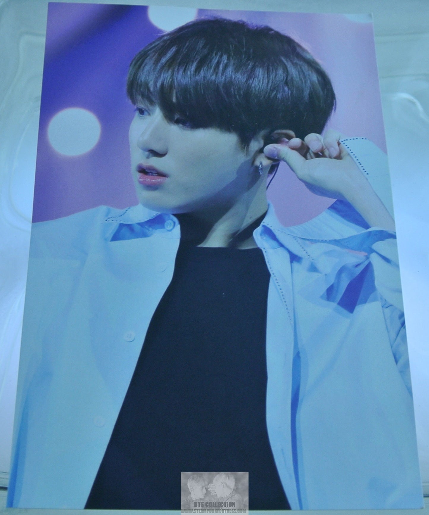 BTS PHOTO JEON JUNGKOOK FANSIGN RED SHIRT BLUE SHIRT OVER BLACK SHIRT 4" X 6" FANSITE