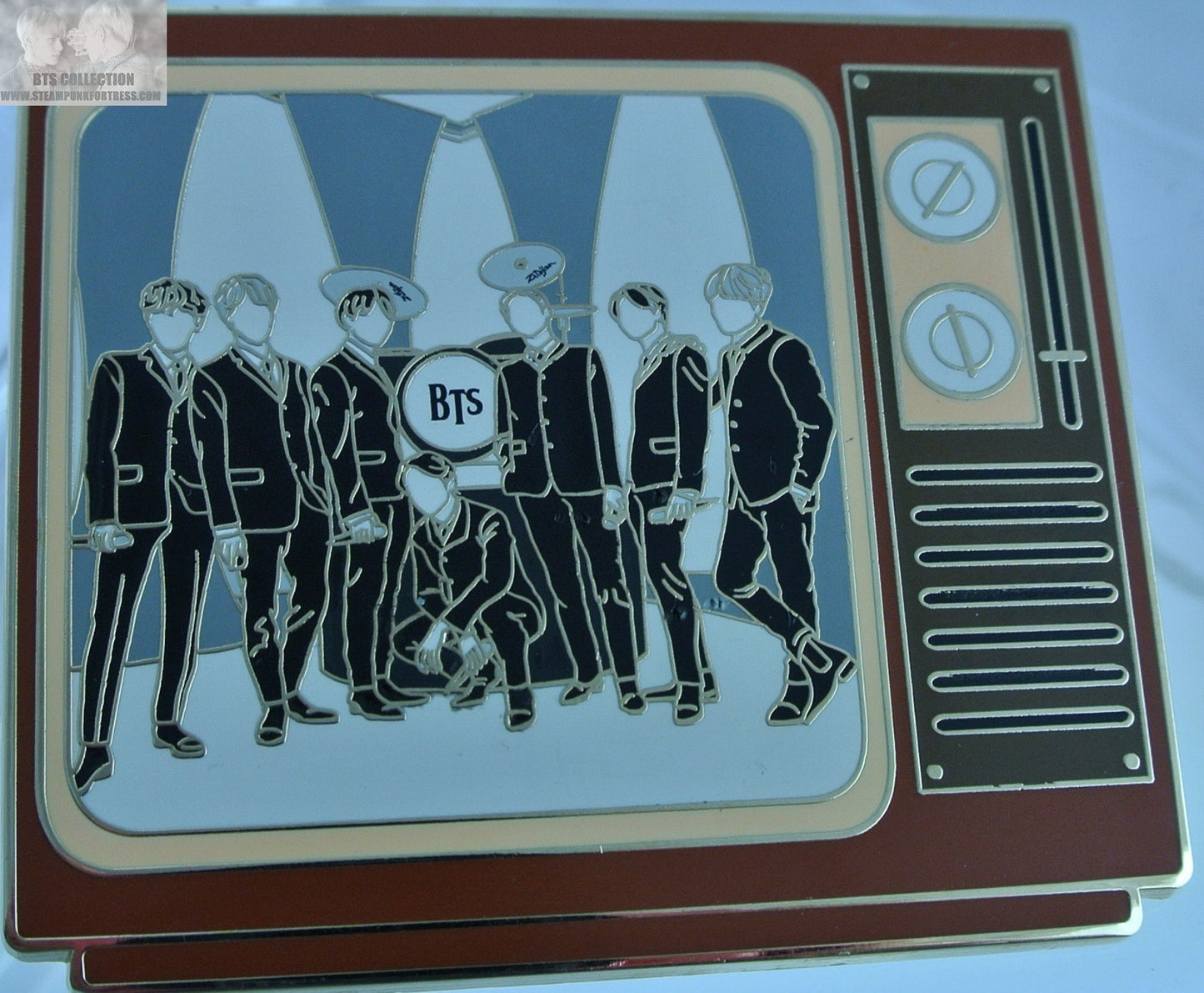 BTS ENAMEL PIN GOLD GROUP STEPHEN COLBERT BEATLES PERFORMANCE JUNGKOOK V JIMIN RM J-HOPE SUGA JIN IO PINS