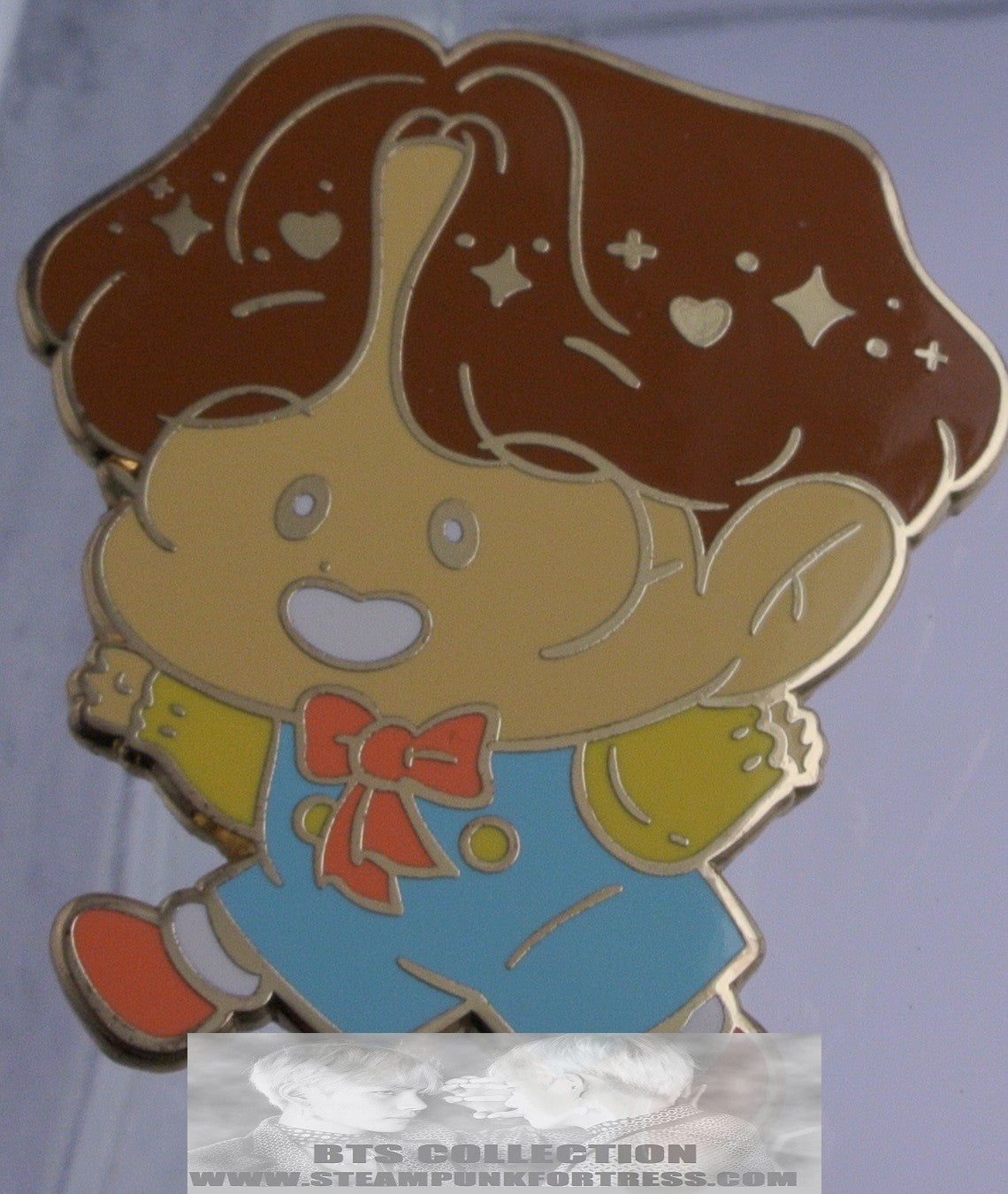 BTS ENAMEL PIN BADGE BUTTON J-HOPE JUNG HOSEOK GOLD CHIBI OVERALLS YELLOW SHIRT