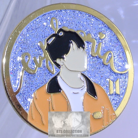 BTS ENAMEL PIN BADGE BUTTON JEON JUNGKOOK GOLD EUPHORIA BLUE GLITTER ROUND