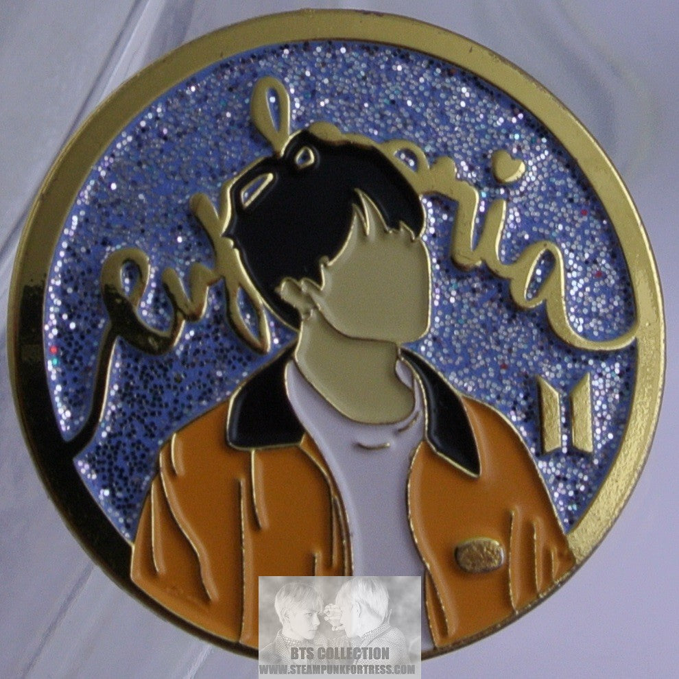 BTS ENAMEL PIN BADGE BUTTON JEON JUNGKOOK GOLD EUPHORIA BLUE GLITTER ROUND