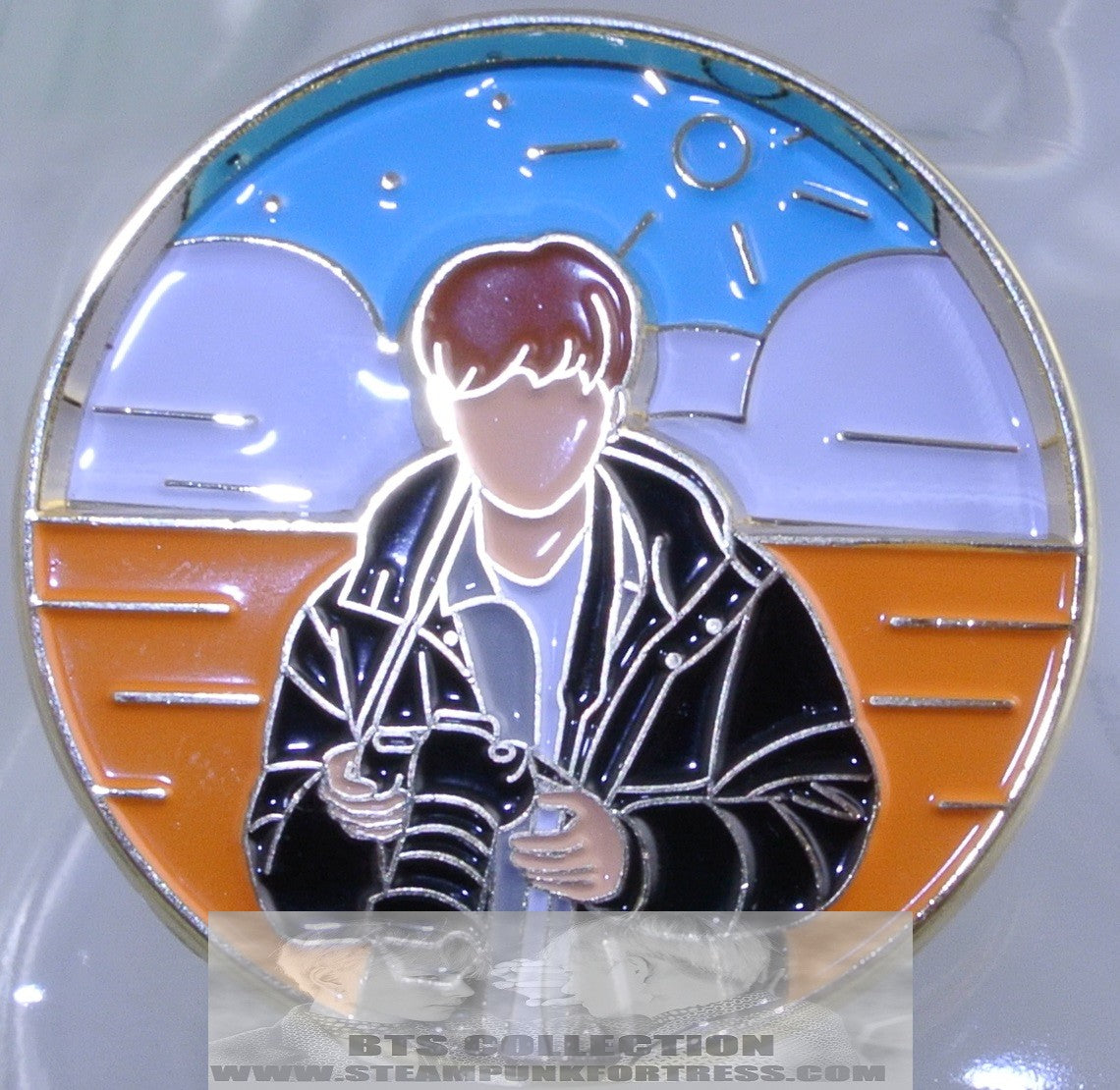 BTS ENAMEL PIN BADGE BUTTON JEON JUNGKOOK GOLD SPINNER GOLDEN CLOSET FILMS CAMERA DAY NIGHT