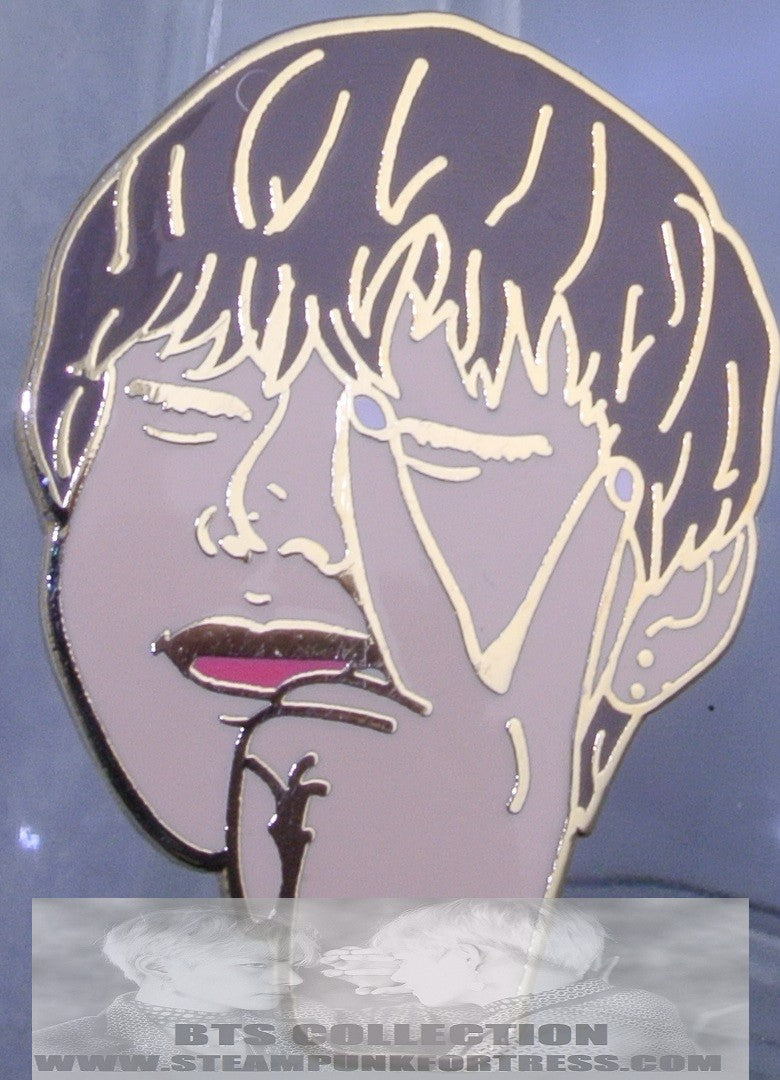 BTS ENAMEL PIN BADGE BUTTON KIM TAEHYUNG V GOLD FACE V SIGN