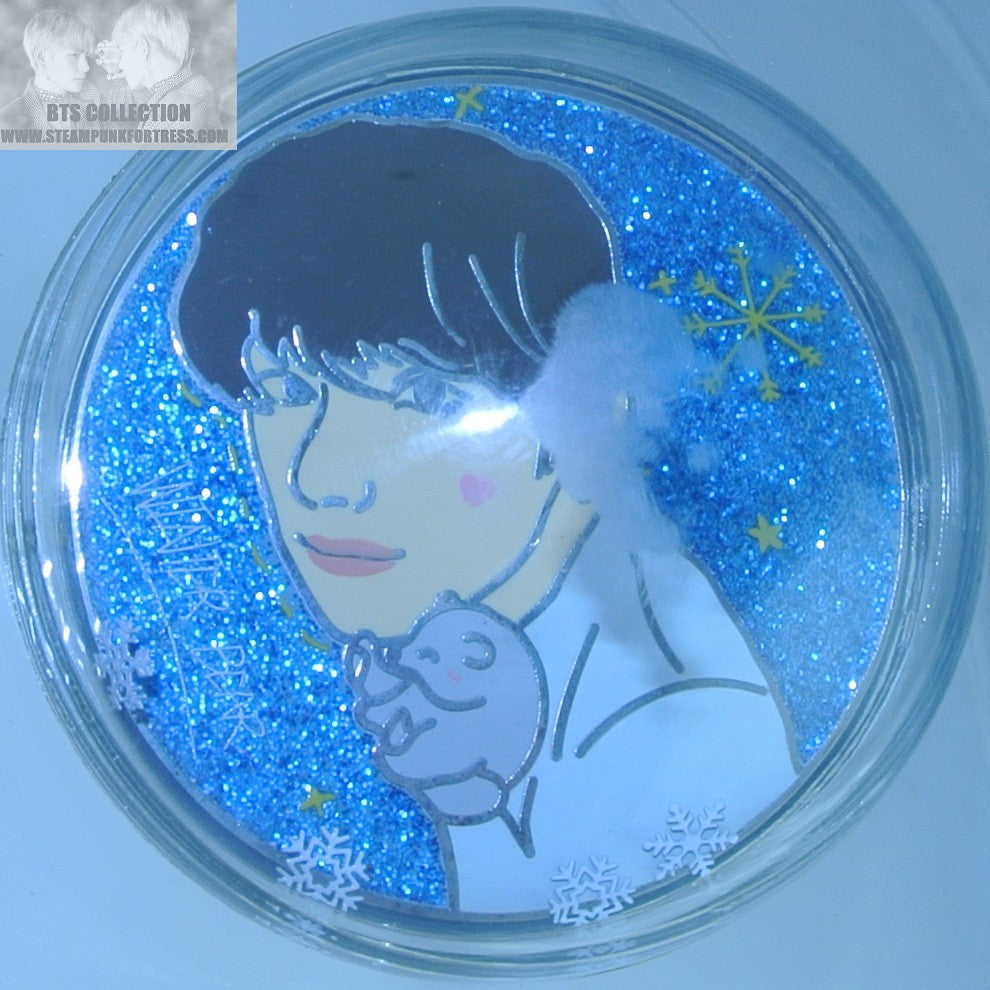 BTS ENAMEL PIN V KIM TAEHYUNG SILVER WINTER BEAR SNOWGLOBE OH PEACHY TAE PINS BADGE BUTTON