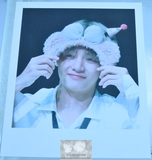 BTS POLAROID V KIM TAEHYUNG VIA FANSITE FURRY HEADBAND FANSIGN ONCE IN A VLUE MOON PHOTO