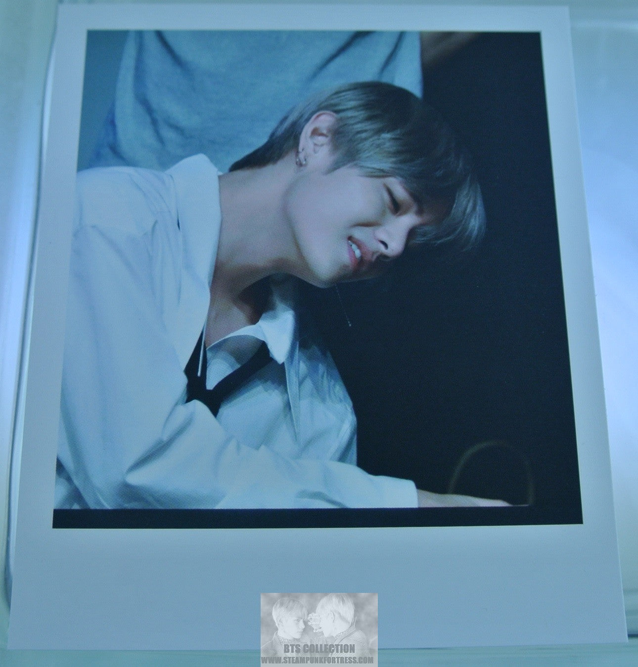 BTS POLAROID V KIM TAEHYUNG VIA FANSITE WHITE SHIRT TIE FANSIGN ONCE IN A VLUE MOON PHOTO