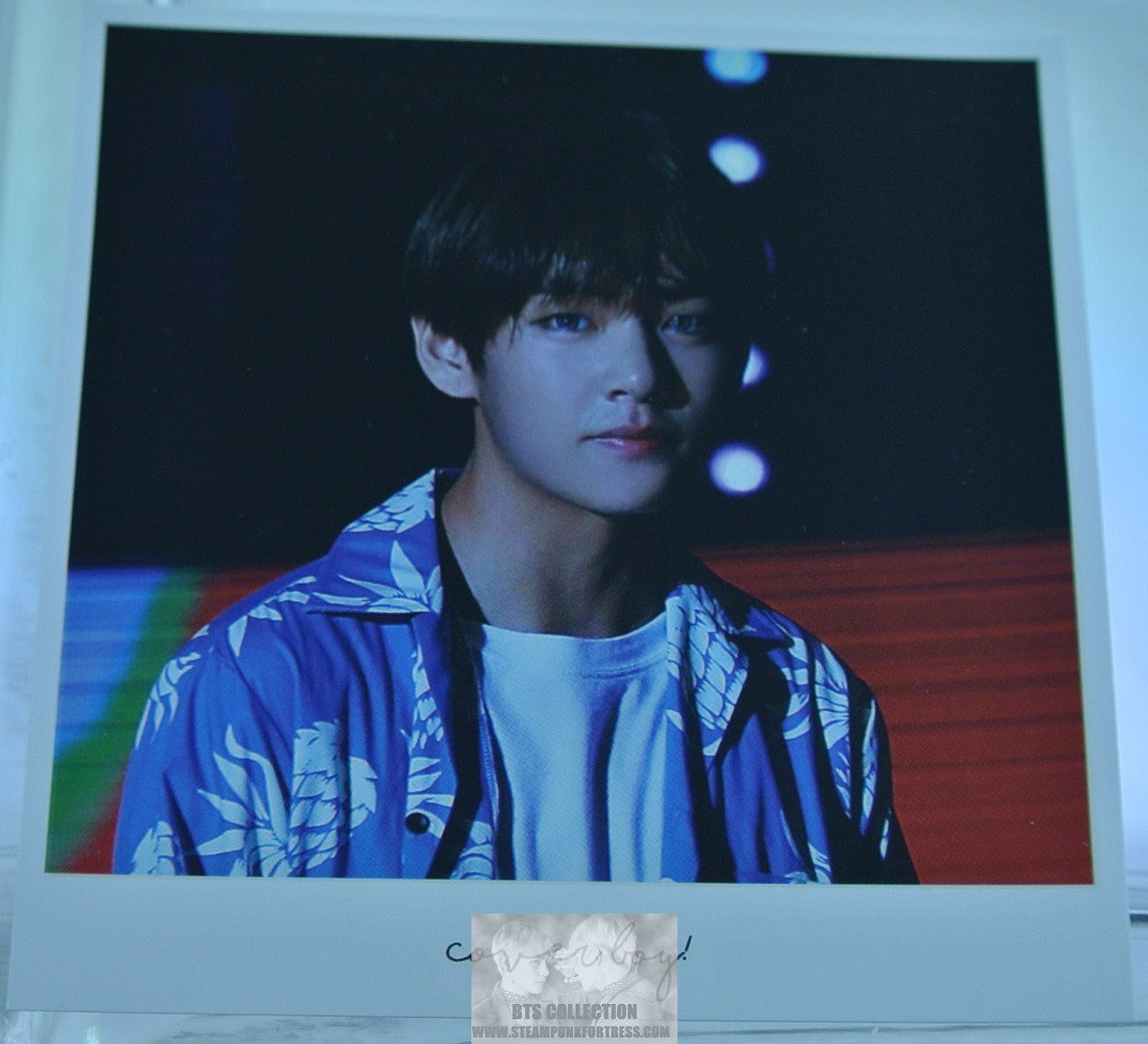 BTS POLAROID V KIM TAEHYUNG VTAC FANSITE BLUE WHITE HAWAIIAN SHIRT FANSIGN COVERBOY PHOTO