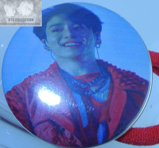BTS BUTTON PONYTAIL HOLDER JEON JUNGKOOK PERMISSION TO DANCE VEGAS RED SMILE SEAMLESS HAIR TIE