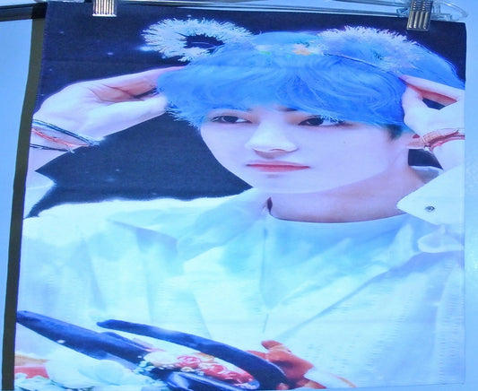 BTS SLOGAN FABRIC V KIM TAEHYUNG TAE-HYUNG XL BLUE HAIR FANSIGN TINSEL EARS SWEETNER V FANSITE BANNER LIMITED EDITION