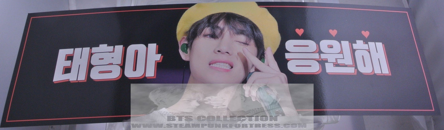 BTS V KIM TAEHYUNG 2 SHOT WHITE GREEN BUTTERFLY GUCCI SHIRT FANSITE SLOGAN BANNER LIMITED EDITION