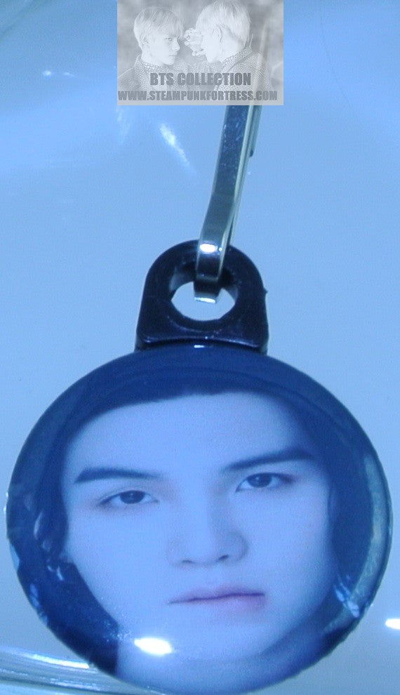 BTS BUTTON ZIPPER PULL SUGA MIN YOONGI LIP BITE PURSE BACKPACK JACKET