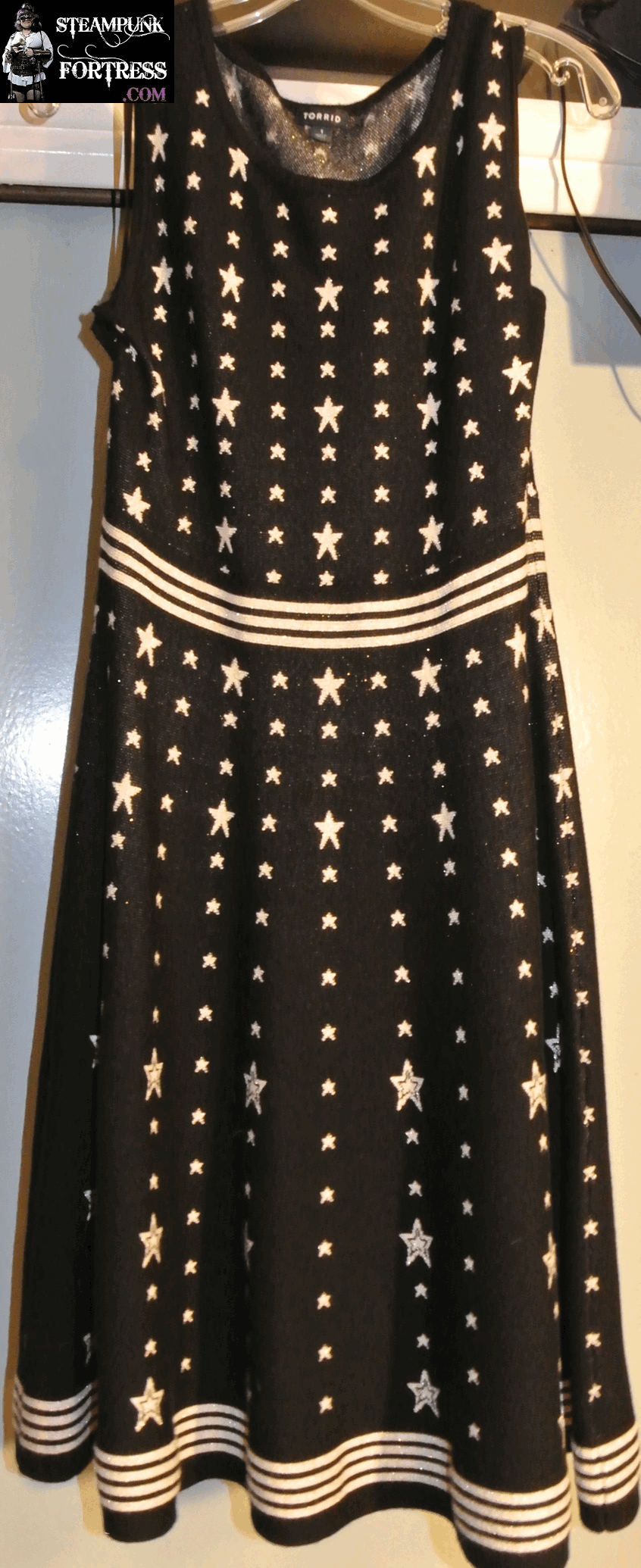 TORRID BLACK WHITE STARS SKATER SLEEVELESS DRESS NWOT SIZE 1 XL EXTRA LARGE STRETCHY FABRIC