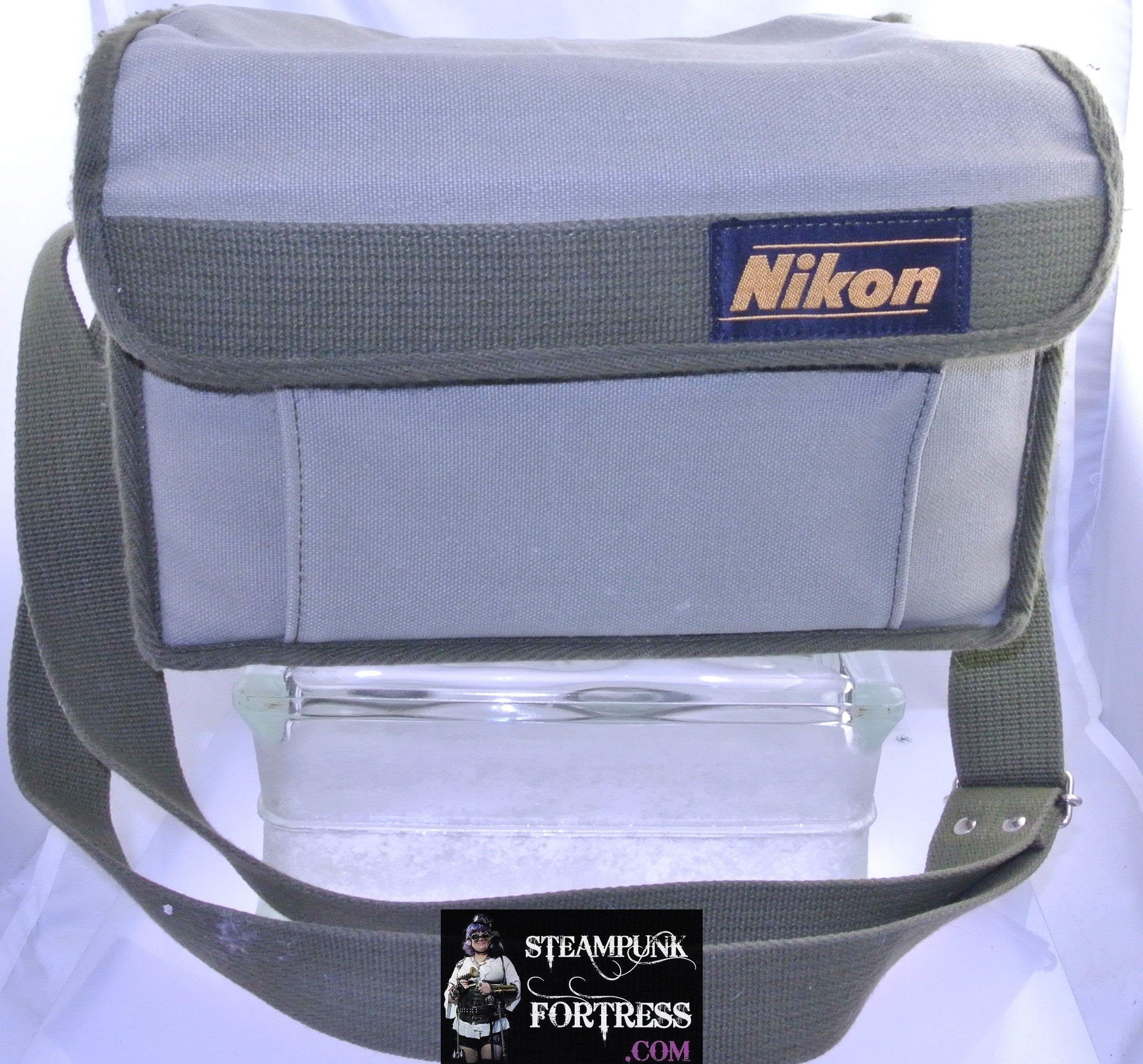 Nikon D40X DSLR Camera 2 batteries, carrying bag, pre-owned, | Dslr camera,  Dslr, Nikon d40x