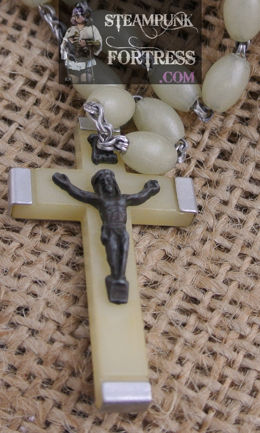 GORGEOUS VINTAGE ITALY SIGNED GLOW IN THE DARK ROSARY OLIVE BRANCH NECKLACE
