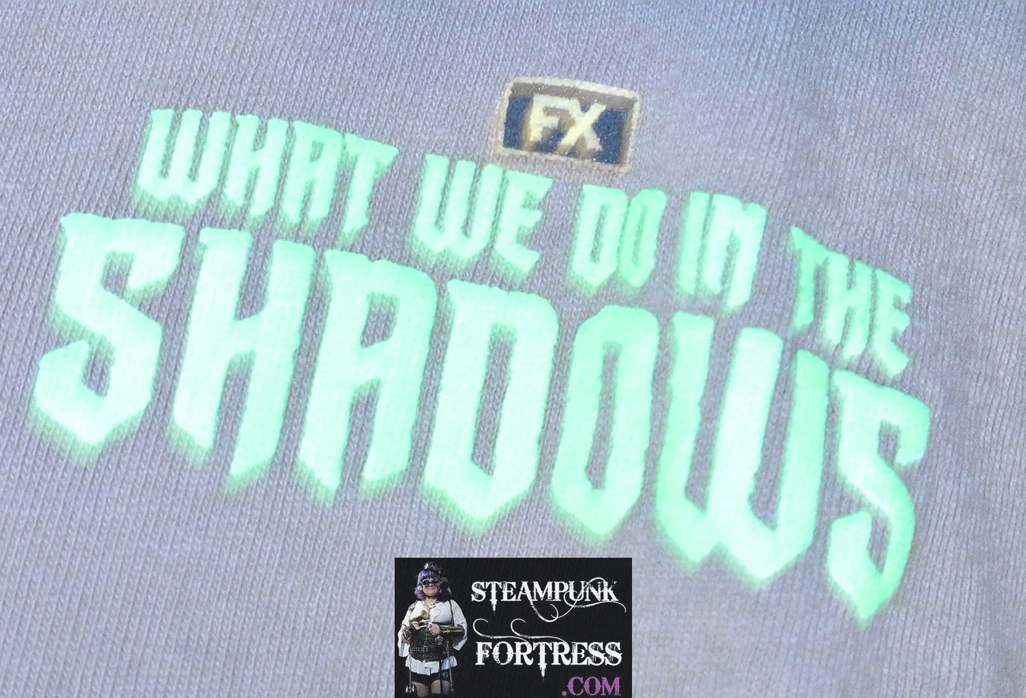 SHIRT SDCC SAN DIEGO COMIC CON WHAT WE DO IN THE SHADOWS I'M FALLIN' FOR COLIN XL EXTRA LARGE 100% COTTON