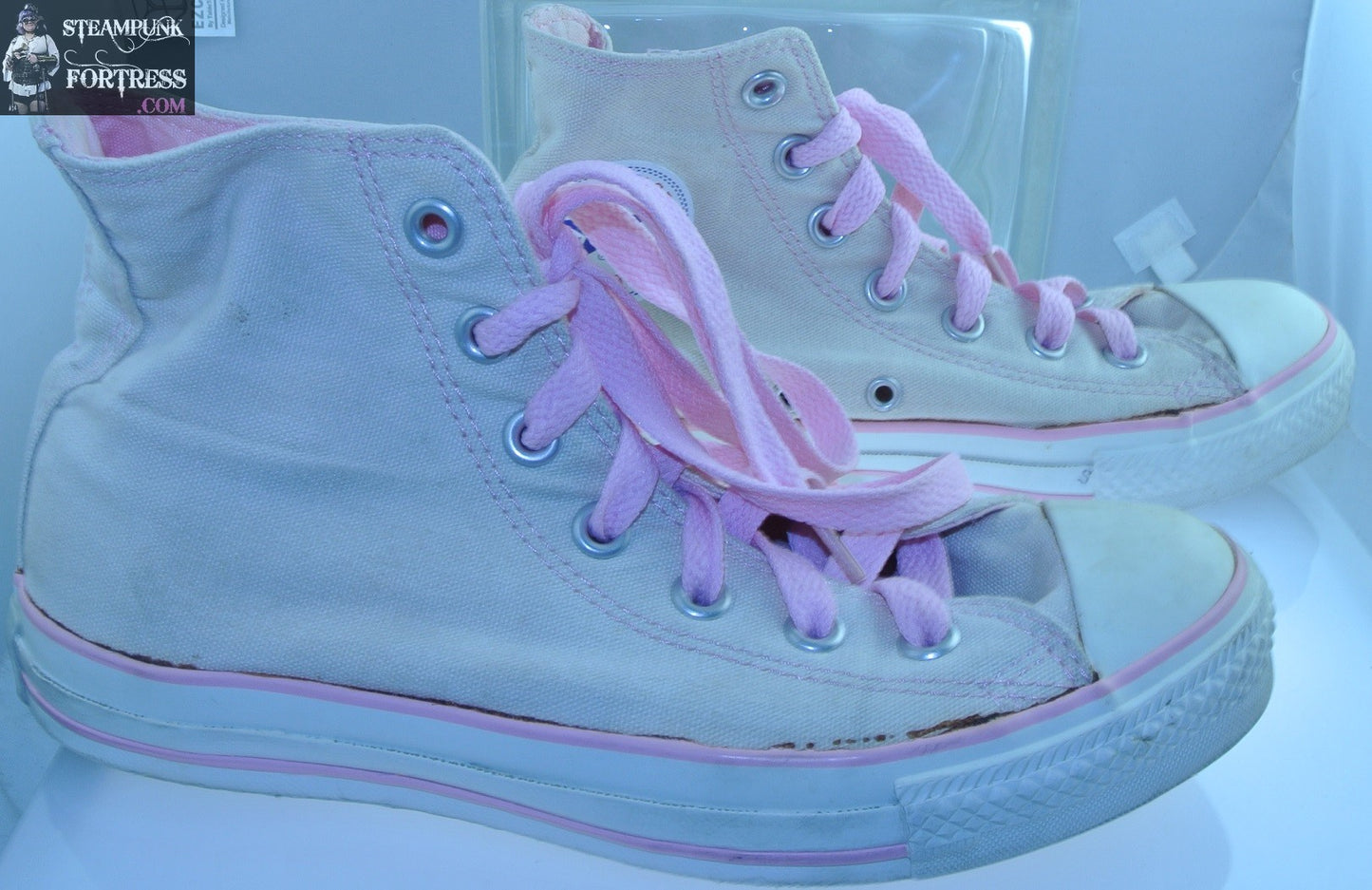 SHOES CONVERSE HIGH TOP HI TOPS WHITE LIGHT PINK MENS 5 WOMENS SIZE 7 VINTAGE PRE-OWNED