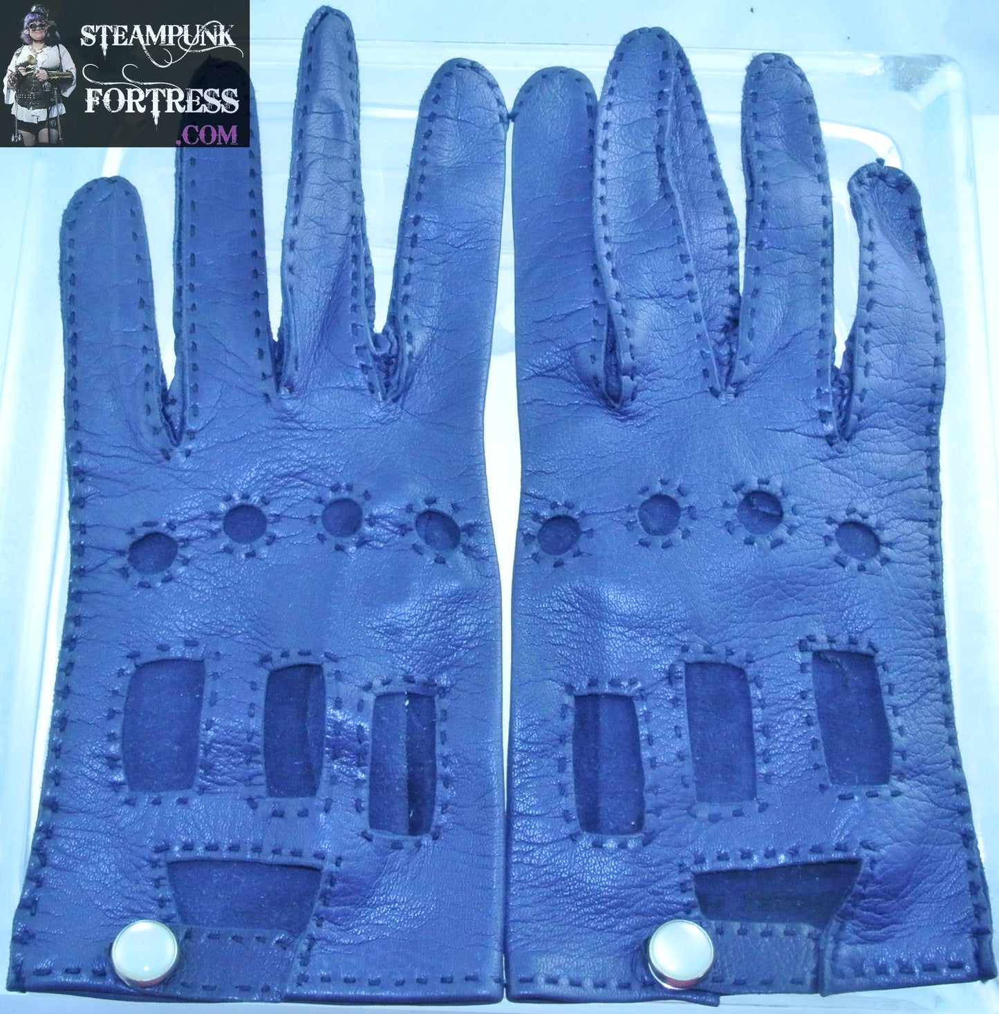 VINTAGE DARK NAVY BLUE GENUINE LEATHER CUTOUTS DRIVING GLOVES SMALL MEDIUM - MASS PRODUCED