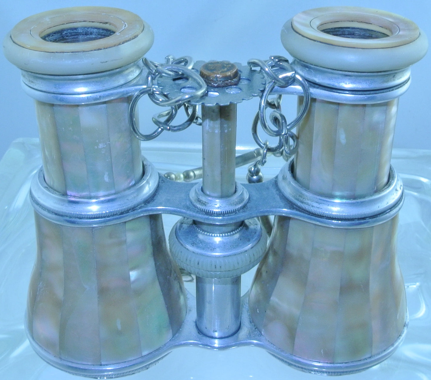 VINTAGE MOTHER OF PEARL MOP ABALONE LEMAIRE DOUBLE WALLED CASED BINOCULARS POSSIBLY OWNED BY GABRIELLE FLAMMARION SILVER ROUND WATCH CLOCK GEAR SILVER CHAIN CLASP OPERA GLASSES STARR WILDE STEAMPUNK FORTRESS