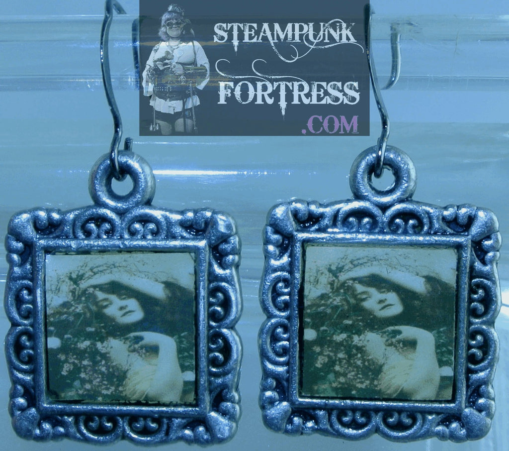 SILVER SQUARE VINTAGE LADIES WILDFLOWERS PIERCED EARRINGS SET AVAILABLE STARR WILDE STEAMPUNK FORTRESS